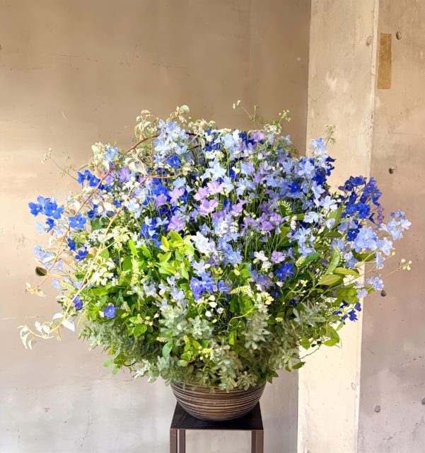 #keitakawasaki #flowerartist #flowerdesign 
#flowerarrangment #blue